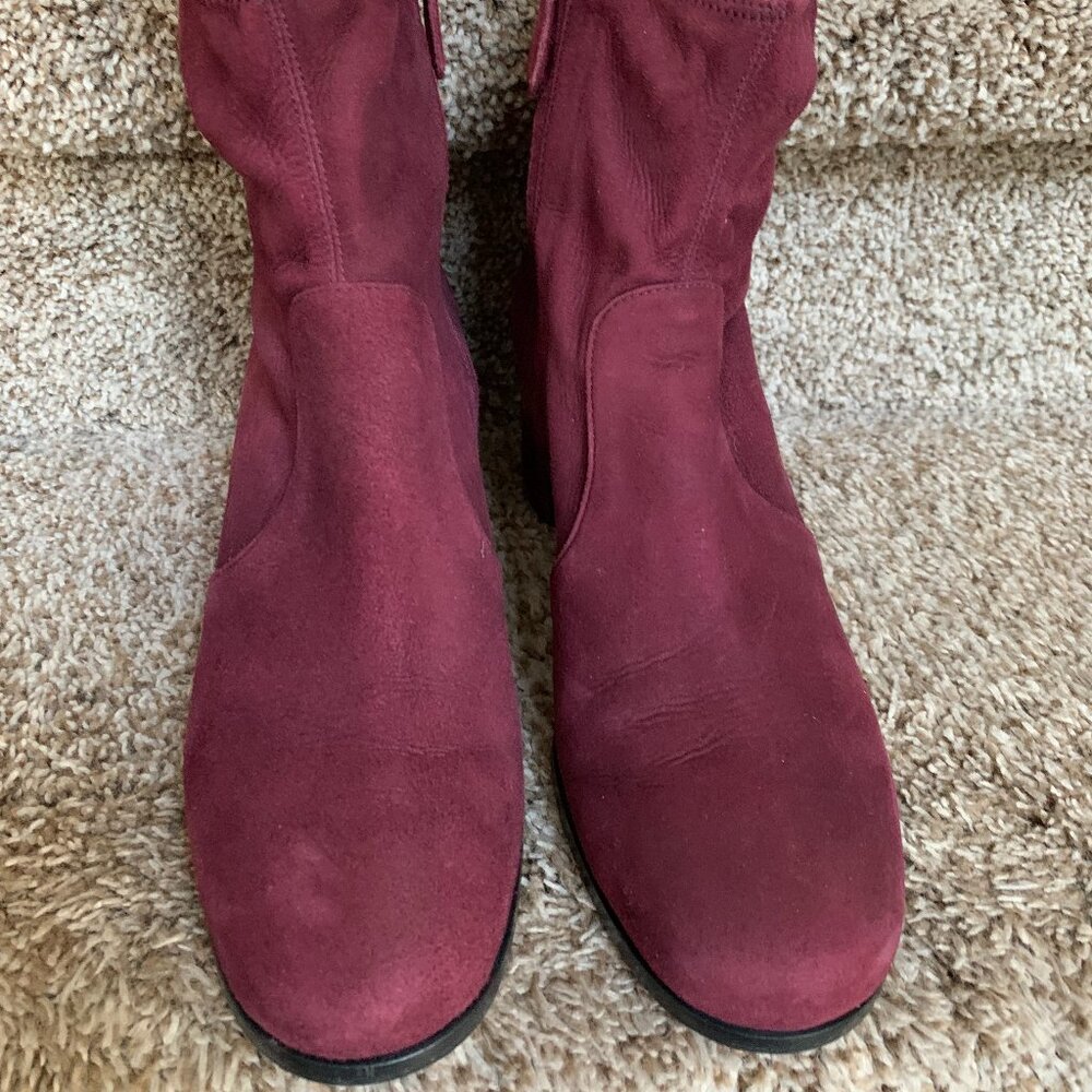 Prada Women's Burgundy Ankle Suede Boots. Size IT 39/ US 9. In very good conditi - Picture 3 of 14